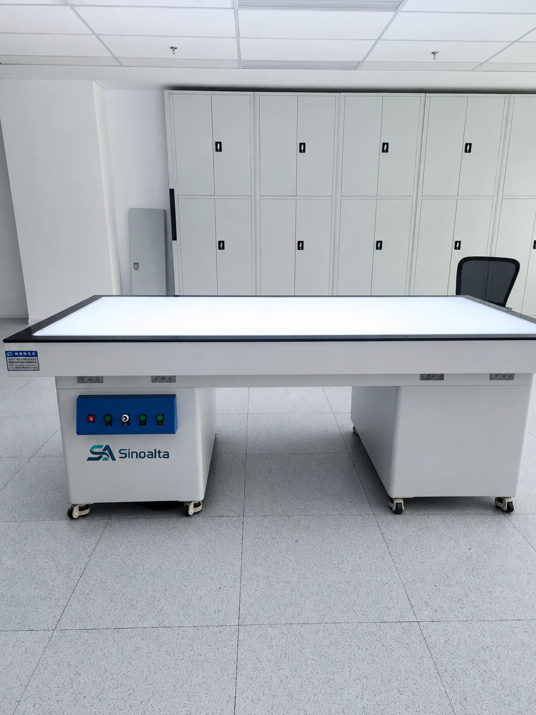 Conservation workstation in horizontal illuminated mode